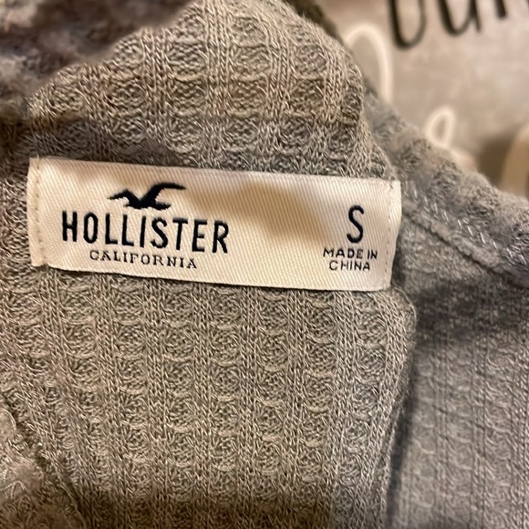Hollister size Small waffle knit top. - Picture 4 of 6